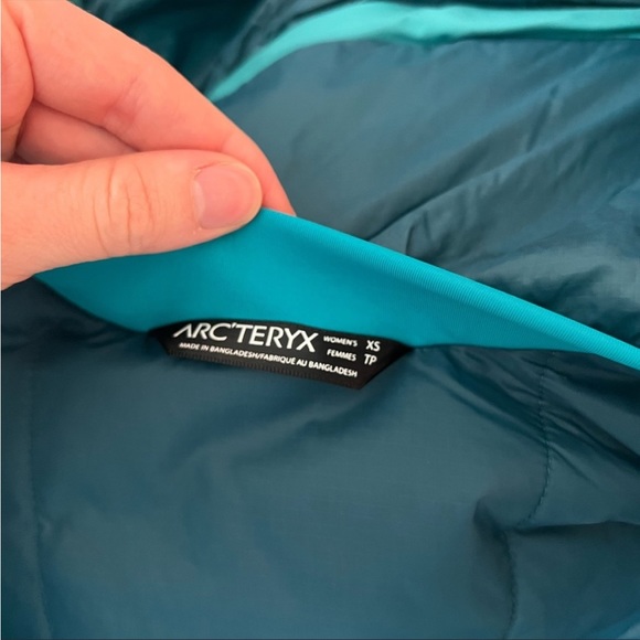 Puffer jacket - Picture 2 of 3